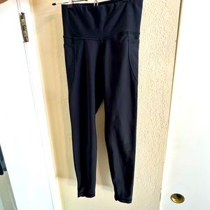 Lattice black leggings